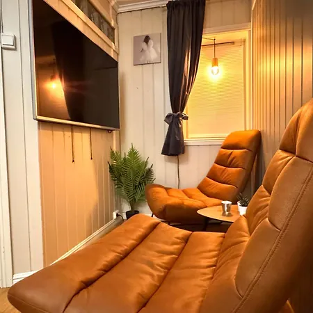 2 Bedroom Cozy Central