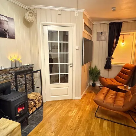 2 Bedroom Cozy Central *